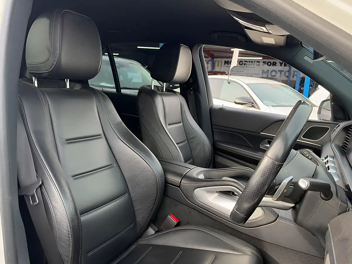 Used 2019 Mercedes-Benz Gle AMG Line White - Interior and Exterior details 16
