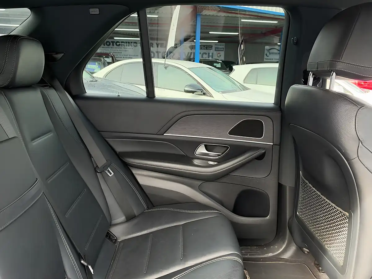 Used 2019 Mercedes-Benz Gle AMG Line White - Interior and Exterior details 18