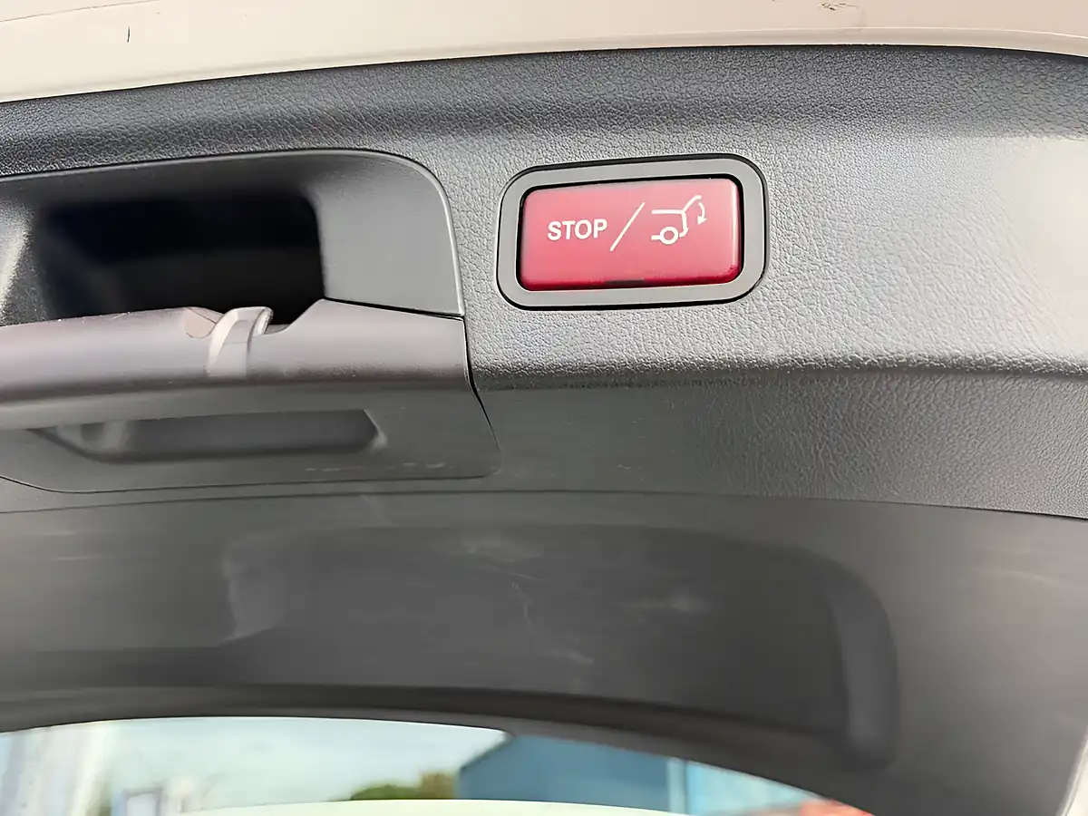 Used 2019 Mercedes-Benz Gle AMG Line White - Interior and Exterior details 20