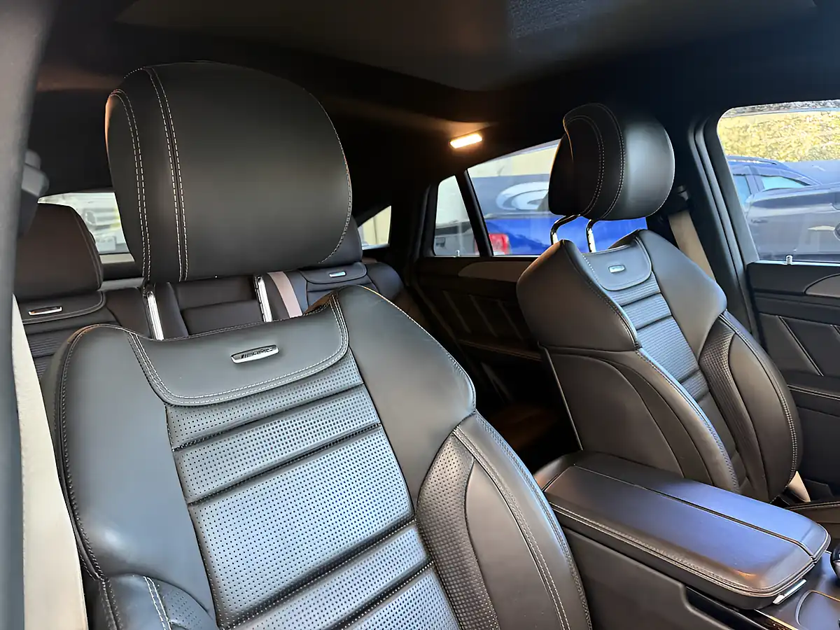 Used 2019 Mercedes-Benz Gle-Class Night Edition Black - Interior and Exterior details 11
