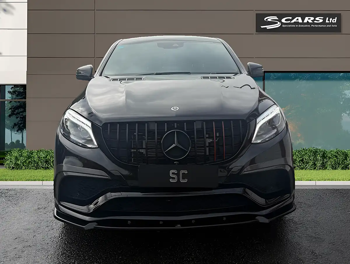 Used 2019 Mercedes-Benz Gle-Class Night Edition Black - Interior and Exterior details 3