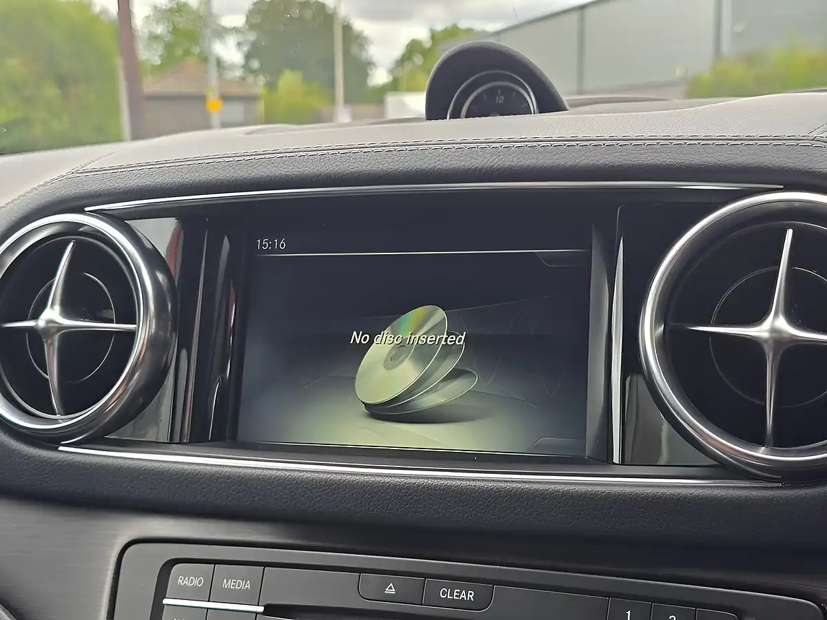 Used 2019 Mercedes-Benz Sl AMG Line (premium) Diamond White Tricoat - Interior and Exterior details 15