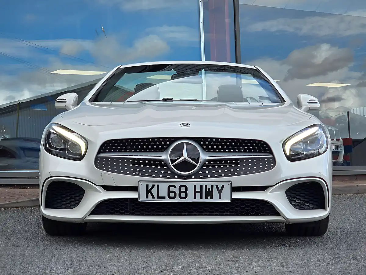 Used 2019 Mercedes-Benz Sl AMG Line (premium) Diamond White Tricoat - Interior and Exterior details 3
