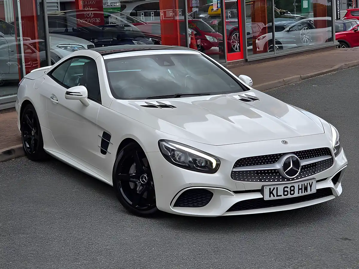 Used 2019 Mercedes-Benz Sl AMG Line (premium) Diamond White Tricoat - Interior and Exterior details 5