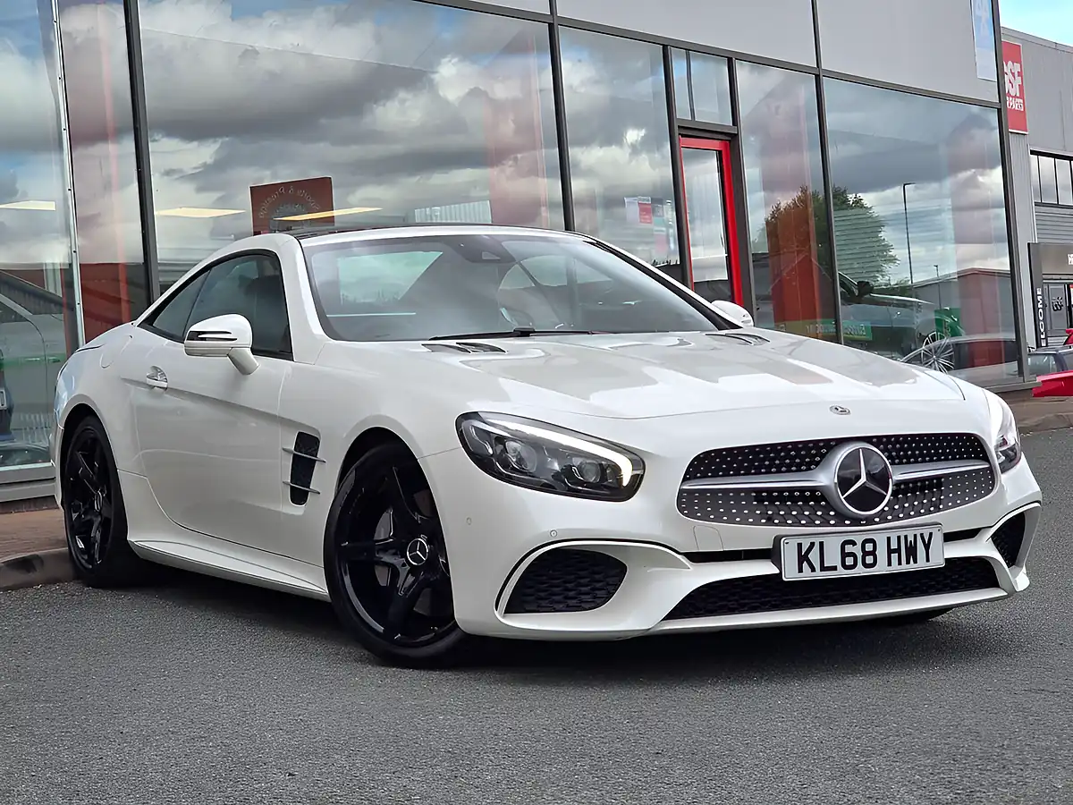 Used 2019 Mercedes-Benz Sl AMG Line (premium) Diamond White Tricoat - Interior and Exterior details 6