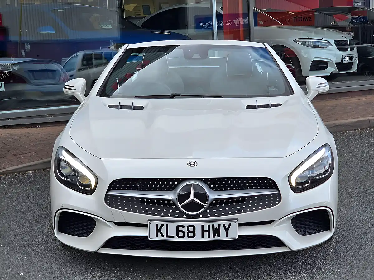 Used 2019 Mercedes-Benz Sl AMG Line (premium) Diamond White Tricoat - Interior and Exterior details 9