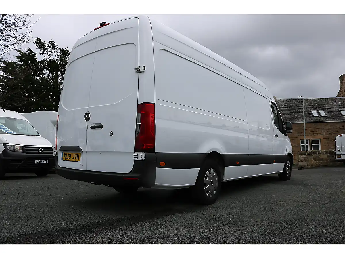 Used 2019 Mercedes-Benz Sprinter 314 Lwb White - Interior and Exterior details 10