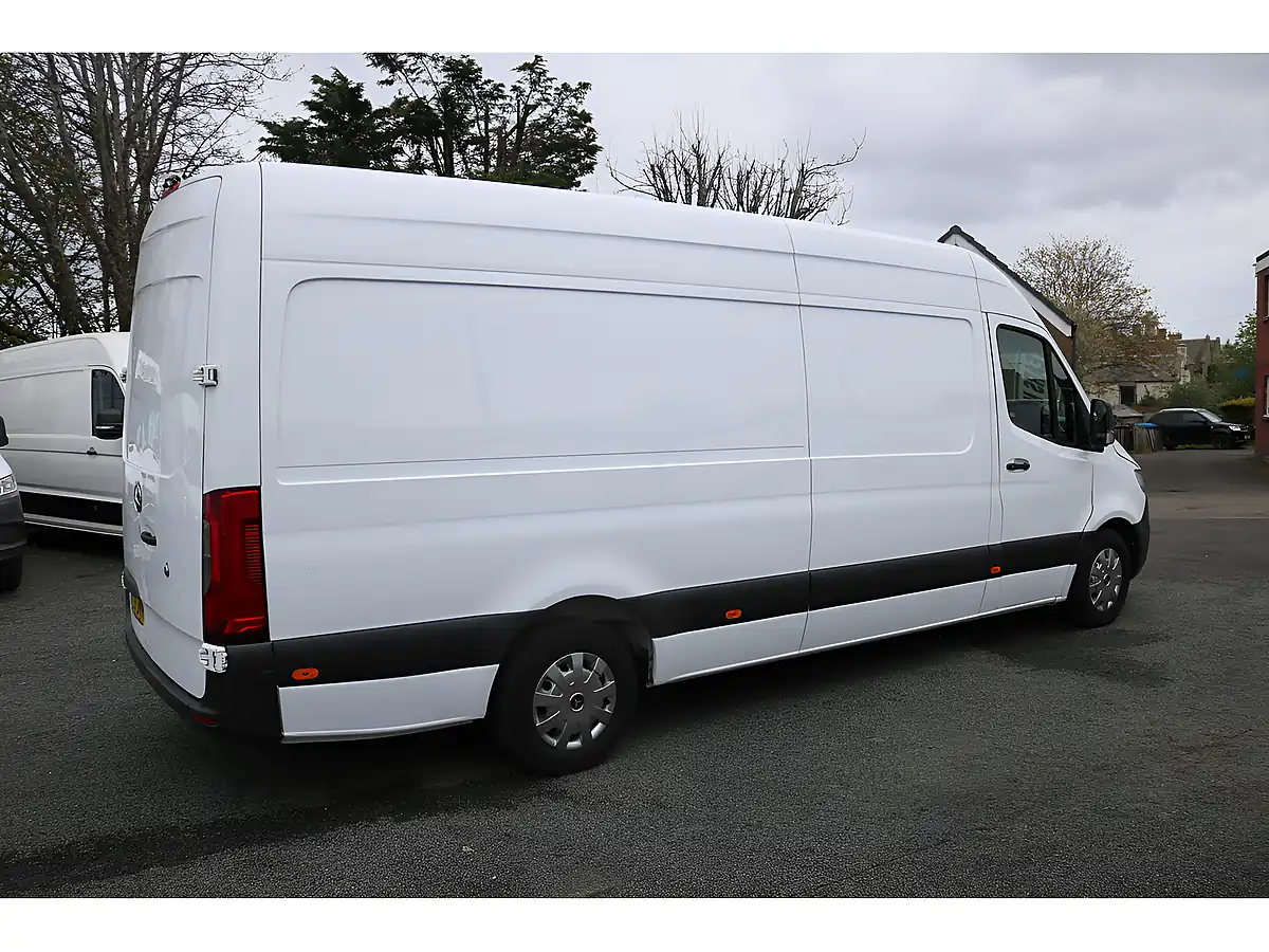 Used 2019 Mercedes-Benz Sprinter 314 Lwb White - Interior and Exterior details 11