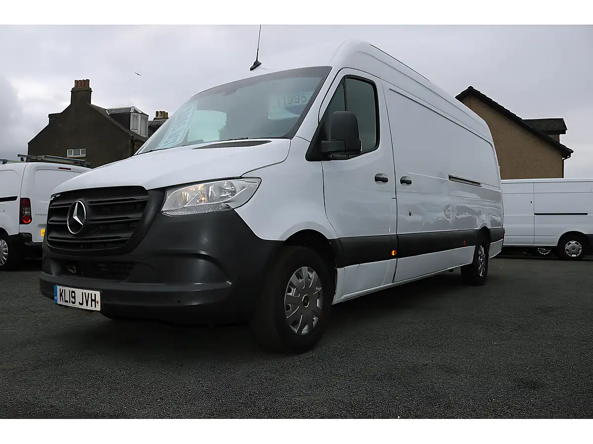 Used 2019 Mercedes-Benz Sprinter 314 Lwb White - Interior and Exterior details 13