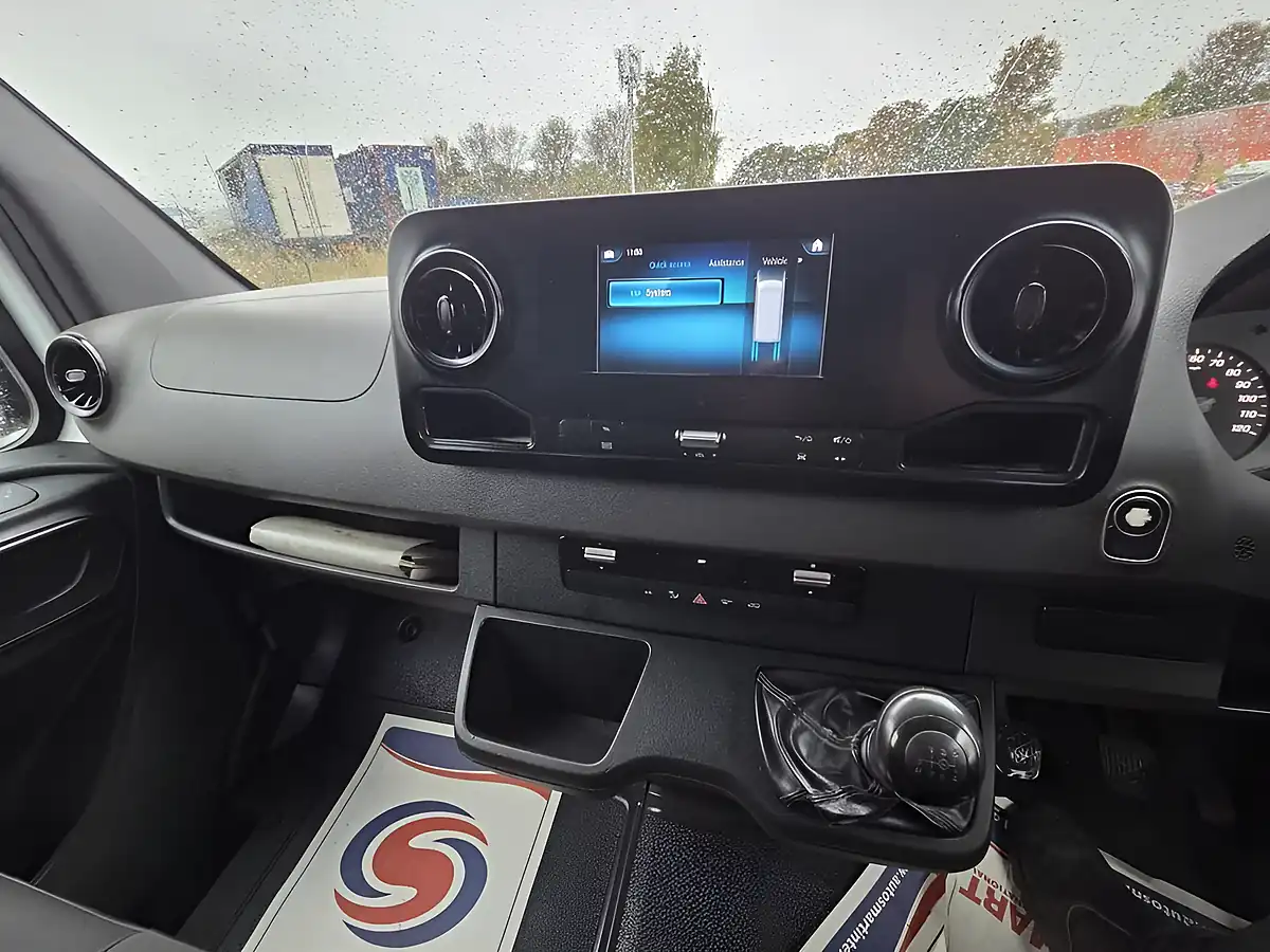 Used 2019 Mercedes-Benz Sprinter 314 RWD 35t White - Interior and Exterior details 12