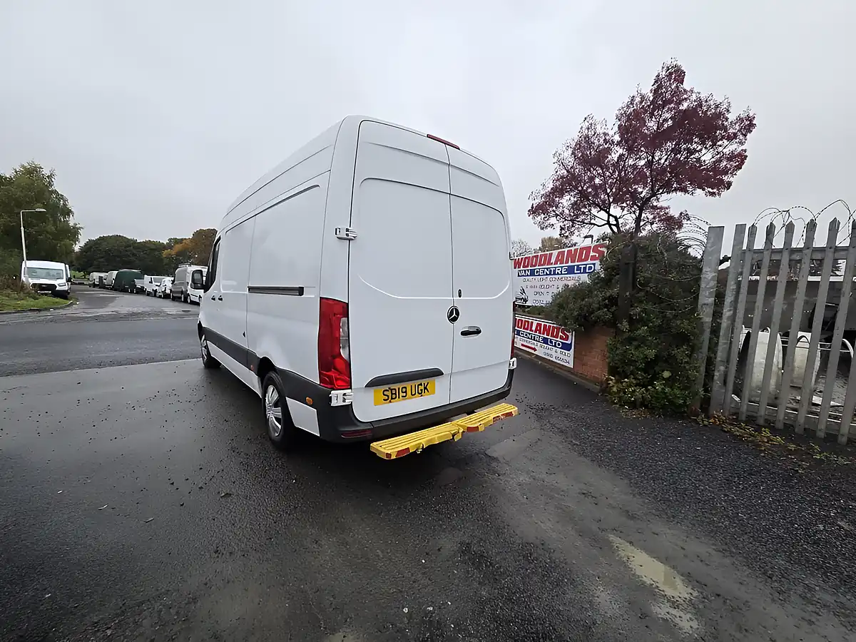 Used 2019 Mercedes-Benz Sprinter 314 RWD 35t White - Interior and Exterior details 6