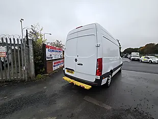 Used 2019 Mercedes-Benz Sprinter 314 RWD 35t White - Interior and Exterior details 7