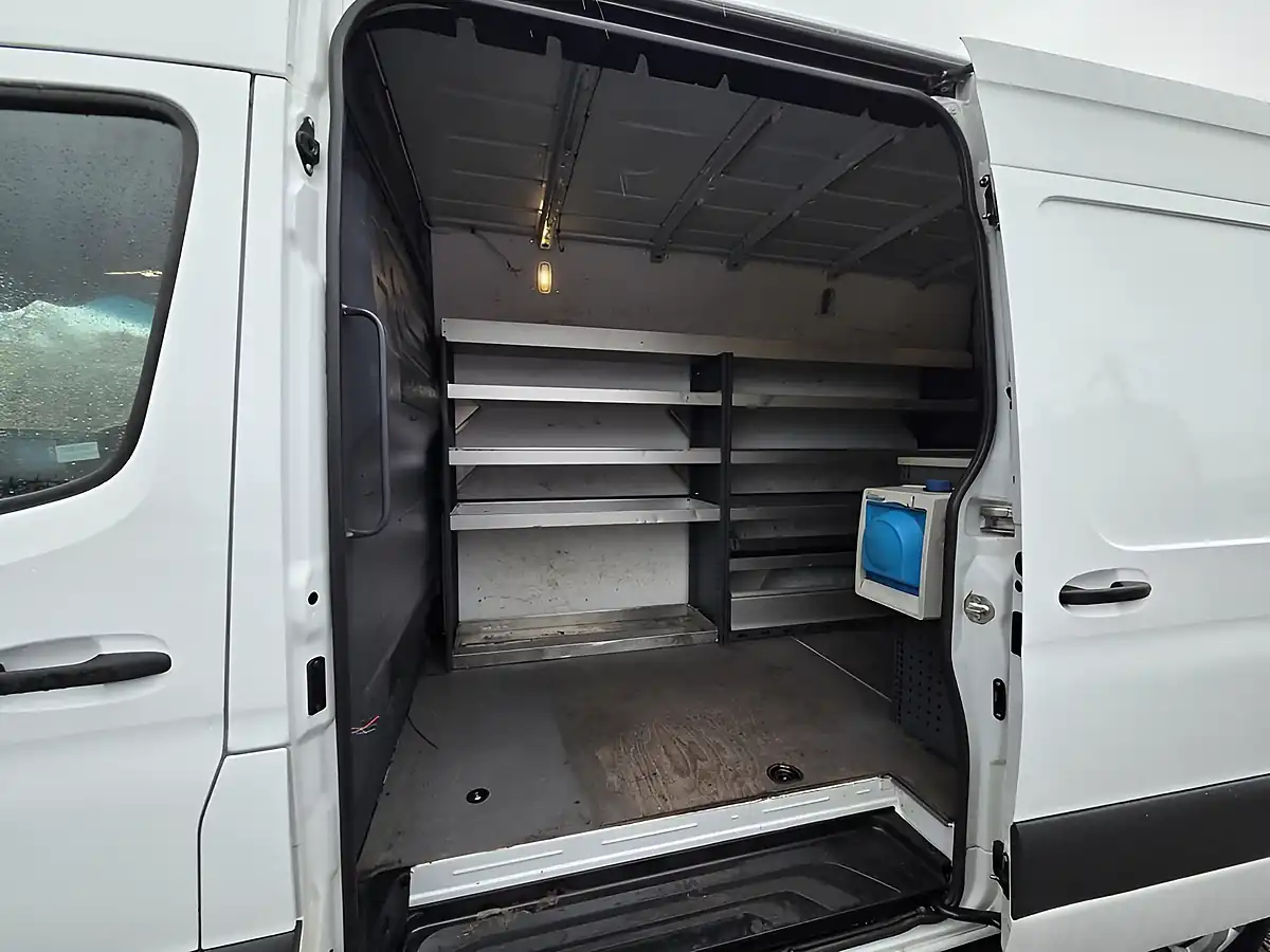 Used 2019 Mercedes-Benz Sprinter 314 RWD 35t White - Interior and Exterior details 9