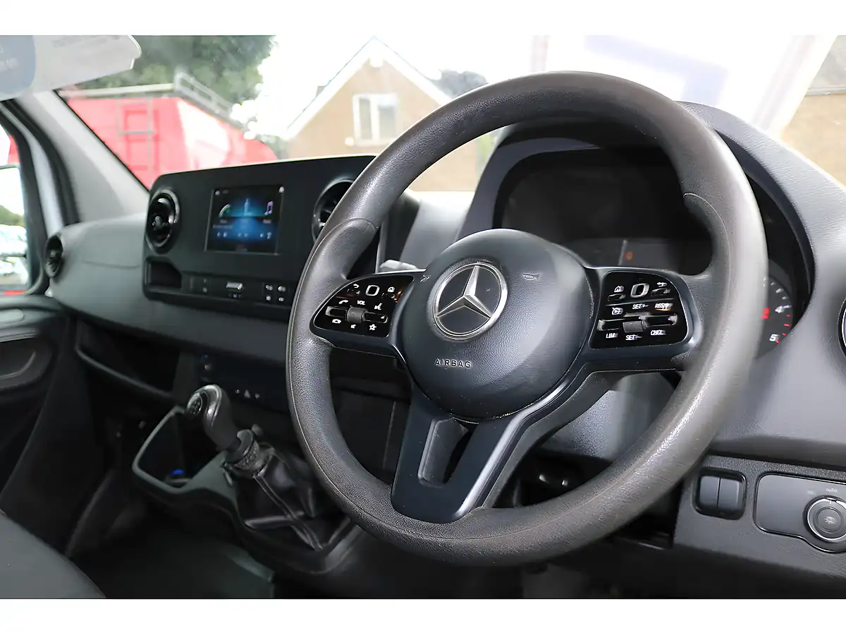 Used 2019 Mercedes-Benz Sprinter 314 White - Interior and Exterior details 14