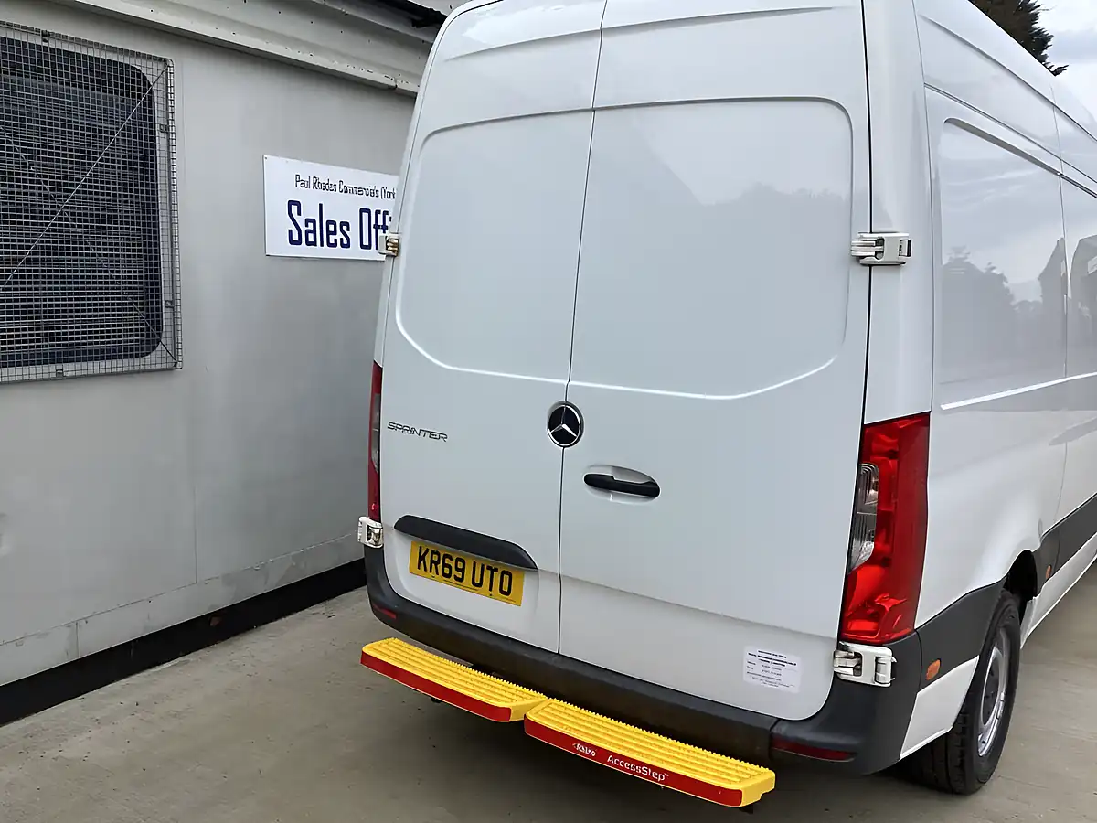 Used 2019 Mercedes-Benz Sprinter 316 Mwb White - Interior and Exterior details 10