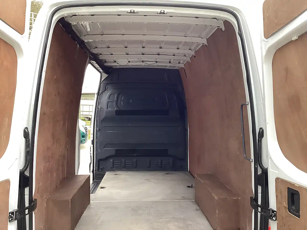 Used 2019 Mercedes-Benz Sprinter 316 Mwb White - Interior and Exterior details 12