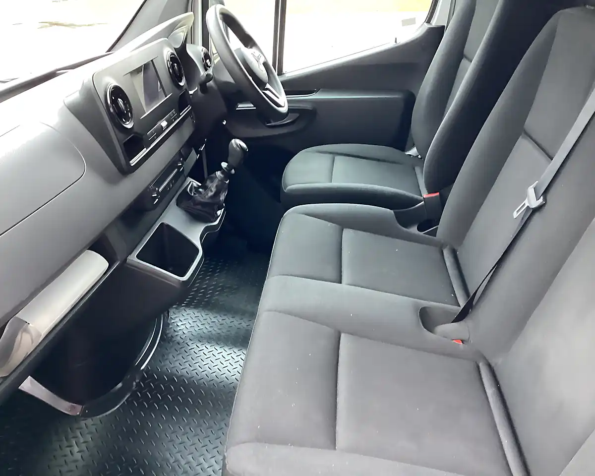 Used 2019 Mercedes-Benz Sprinter 316 Mwb White - Interior and Exterior details 18