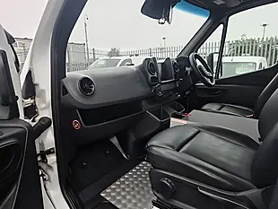Used 2019 Mercedes-Benz Sprinter Ambulance White - Interior and Exterior details 9