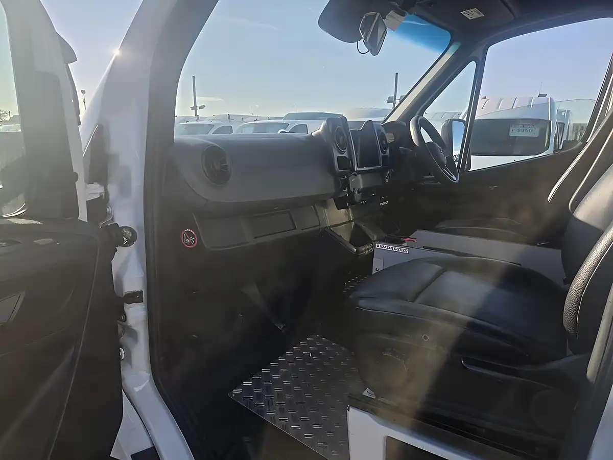 Used 2019 Mercedes-Benz Sprinter Ambulance White - Interior and Exterior details 9