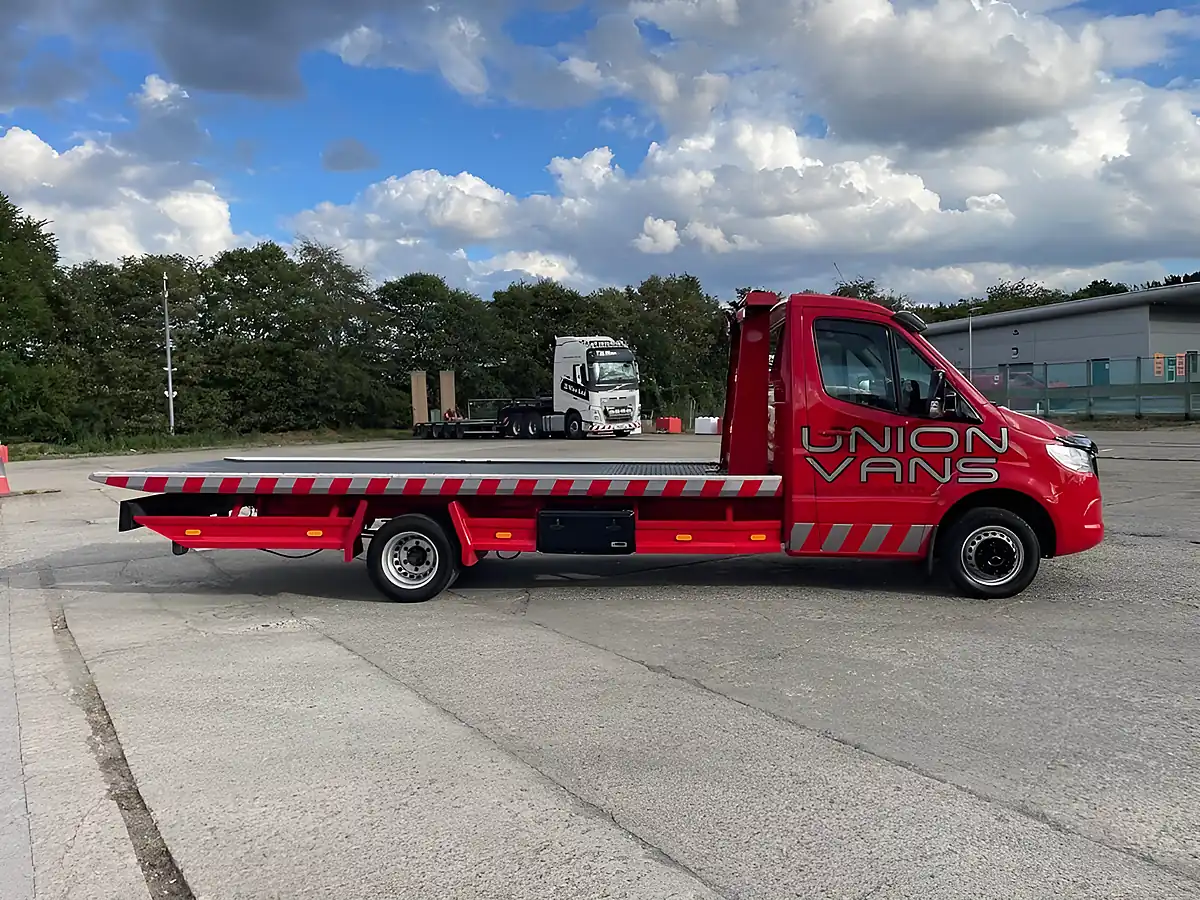 Used 2019 Mercedes-Benz Sprinter Chassis Cab Red - Interior and Exterior details 4