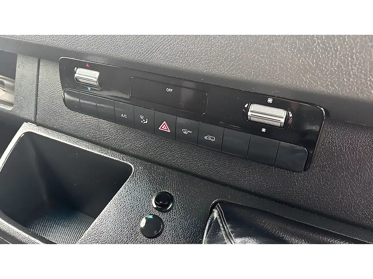 Used 2019 Mercedes-Benz Sprinter L2 White - Interior and Exterior details 12