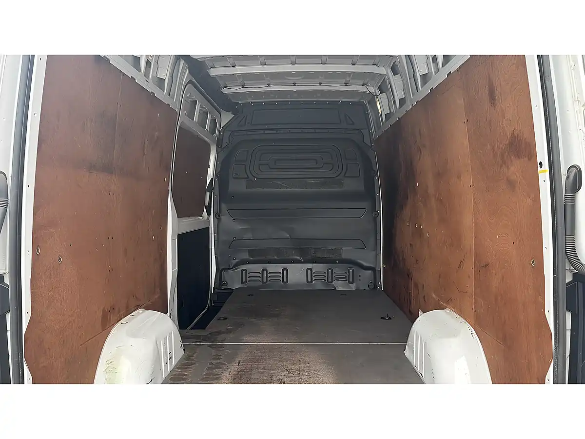 Used 2019 Mercedes-Benz Sprinter L2 White - Interior and Exterior details 4