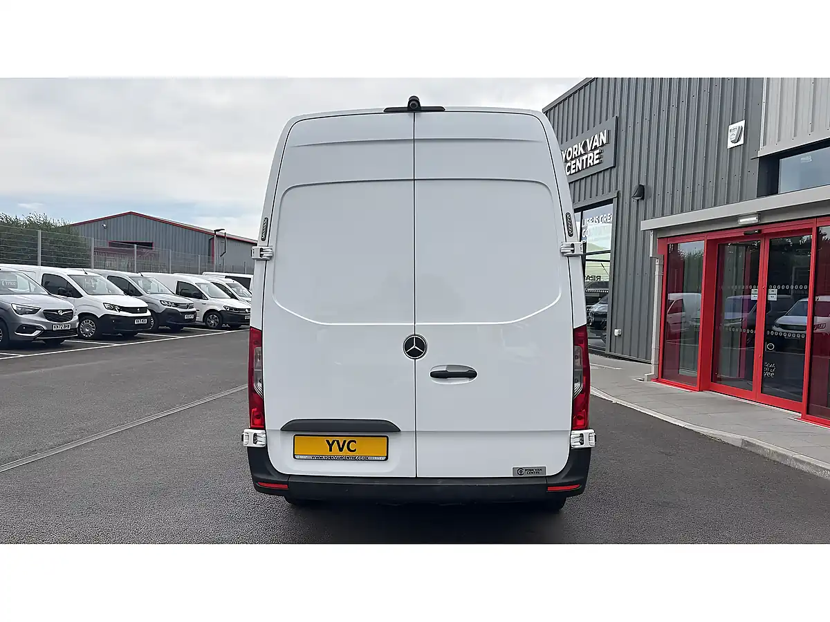 Used 2019 Mercedes-Benz Sprinter L2 White - Interior and Exterior details 7