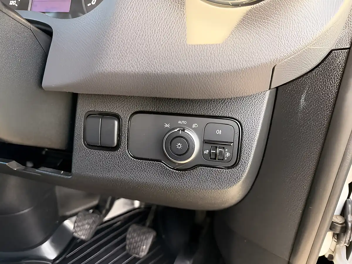 Used 2019 Mercedes-Benz Sprinter L3 H2 Lwb High Roof White - Interior and Exterior details 17