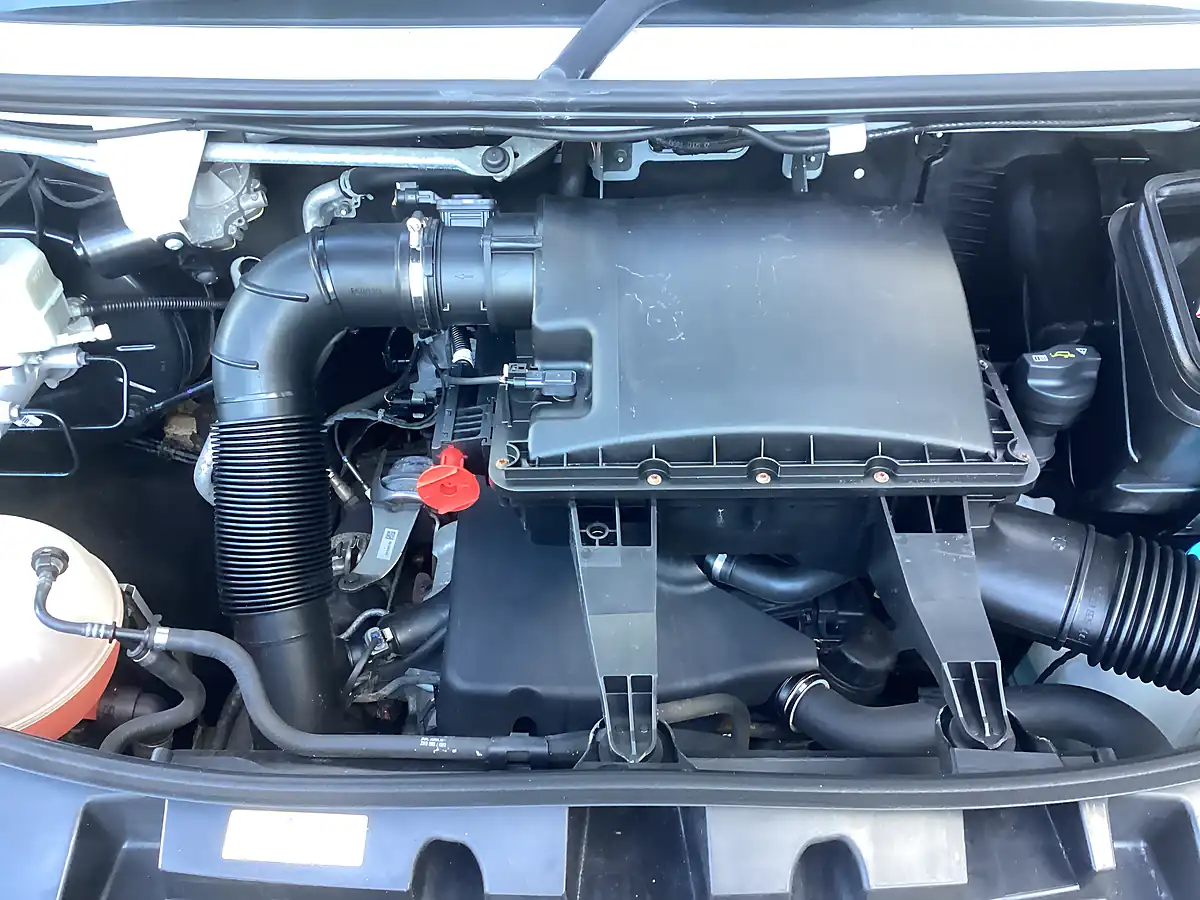 Used 2019 Mercedes-Benz Sprinter Luton White - Interior and Exterior details 20