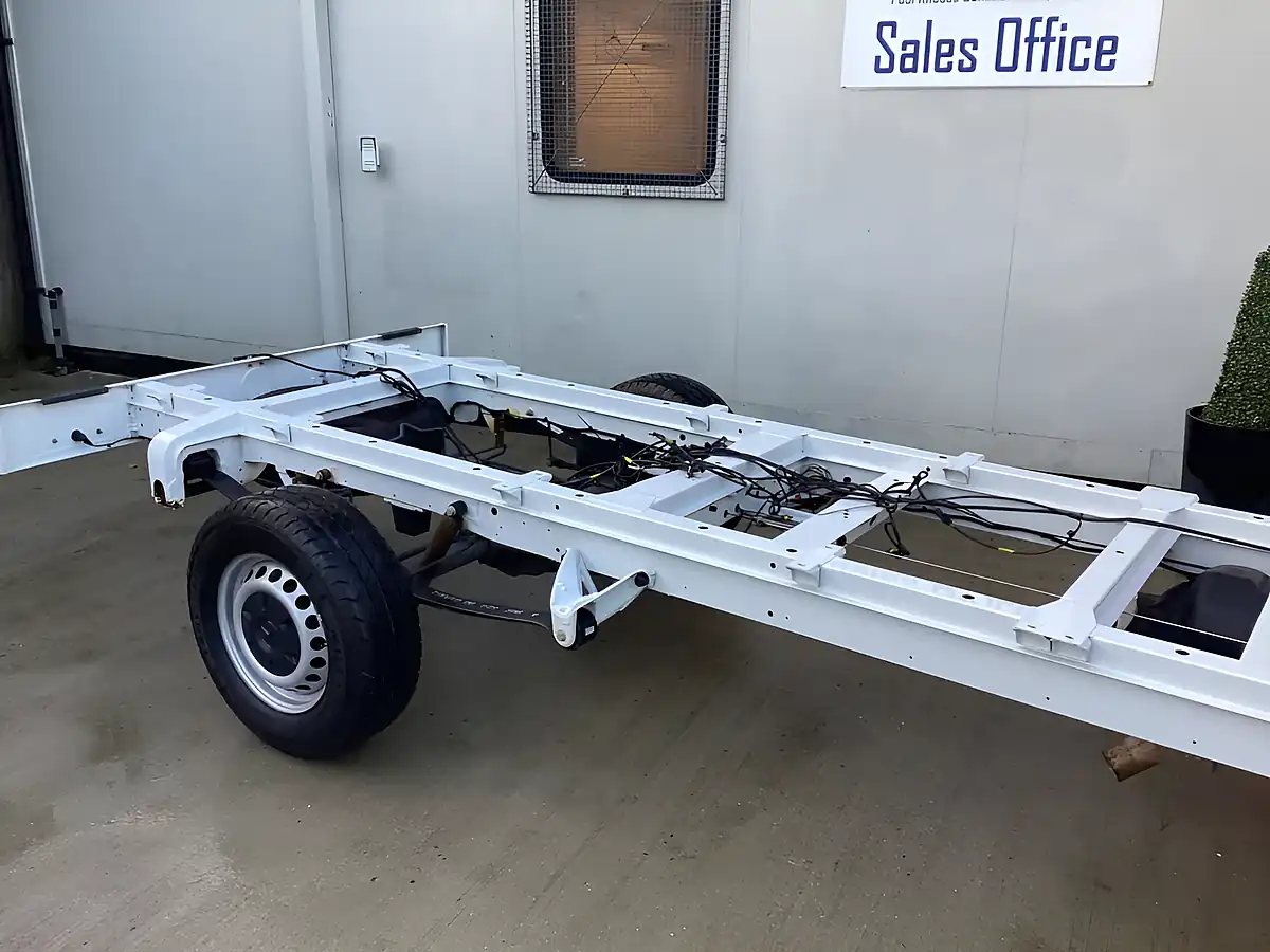 Used 2019 Mercedes-Benz Sprinter Lwb Chassis Cab White - Interior and Exterior details 8