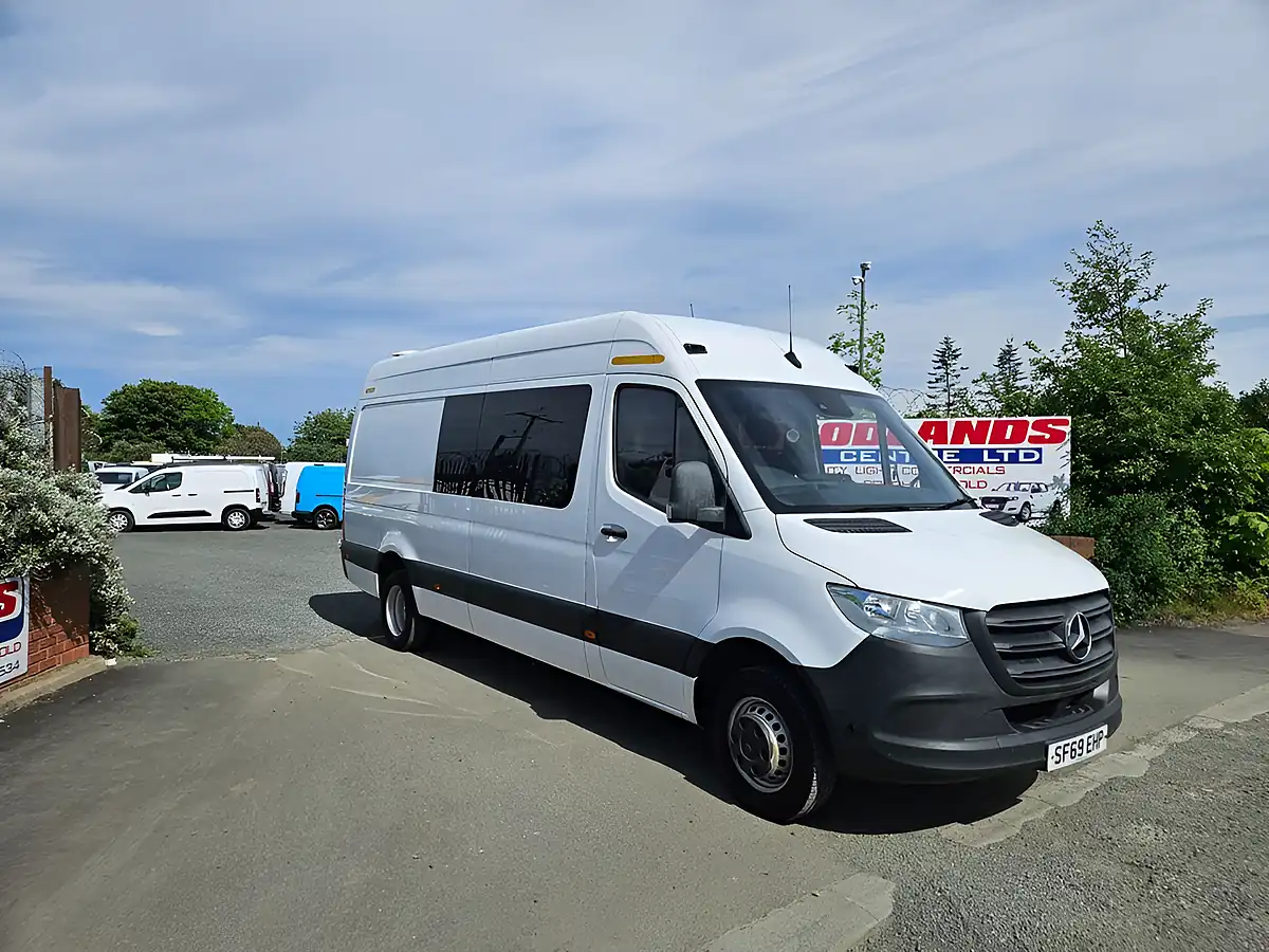Used 2019 Mercedes-Benz Sprinter Lwb Crew Van White - Front View