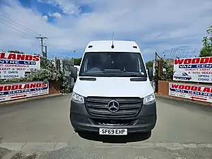 Used 2019 Mercedes-Benz Sprinter Lwb Crew Van White - Interior and Exterior details 3