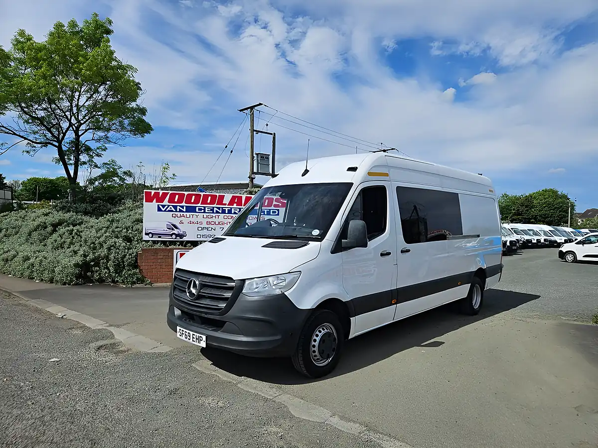 Used 2019 Mercedes-Benz Sprinter Lwb Crew Van White - Interior and Exterior details 4