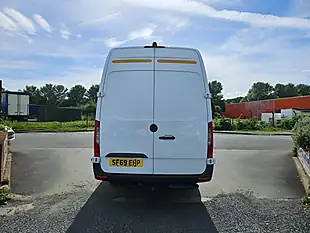 Used 2019 Mercedes-Benz Sprinter Lwb Crew Van White - Interior and Exterior details 7