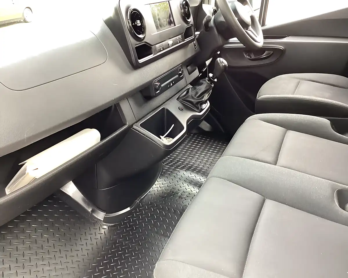 Used 2019 Mercedes-Benz Sprinter Lwb Drop-Side White - Interior and Exterior details 16