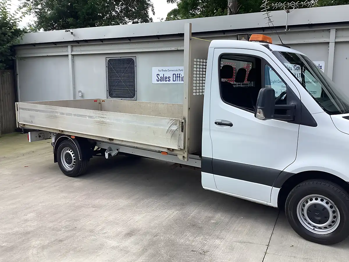 Used 2019 Mercedes-Benz Sprinter Lwb Drop-Side White - Interior and Exterior details 9