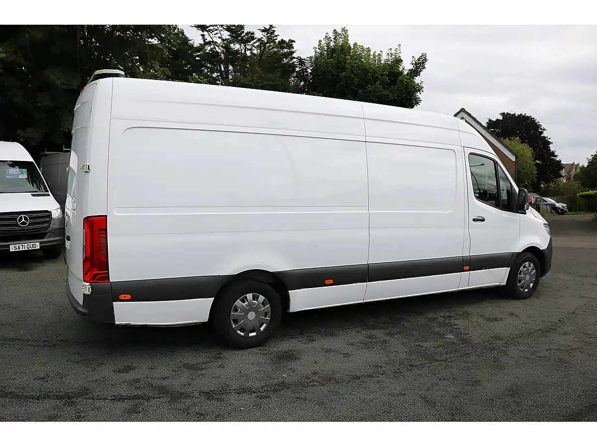 Used 2019 Mercedes-Benz Sprinter Lwb White - Interior and Exterior details 10
