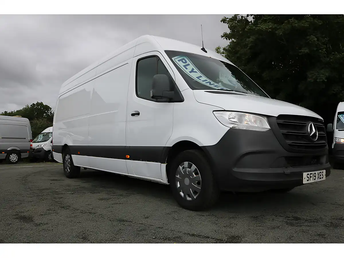 Used 2019 Mercedes-Benz Sprinter Lwb White - Interior and Exterior details 11