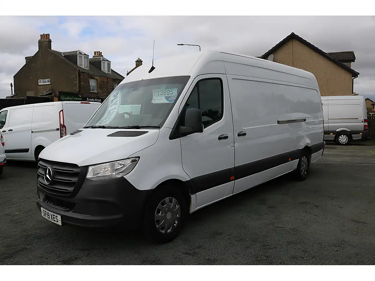 Used 2019 Mercedes-Benz Sprinter Lwb White - Interior and Exterior details 3