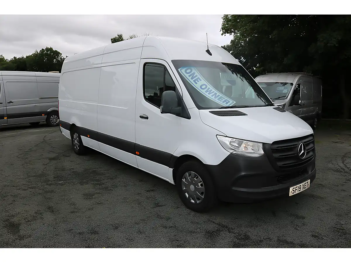 Used 2019 Mercedes-Benz Sprinter Lwb White - Front View
