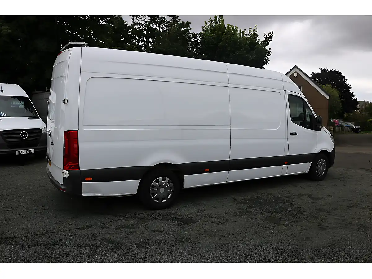 Used 2019 Mercedes-Benz Sprinter Lwb White - Interior and Exterior details 10