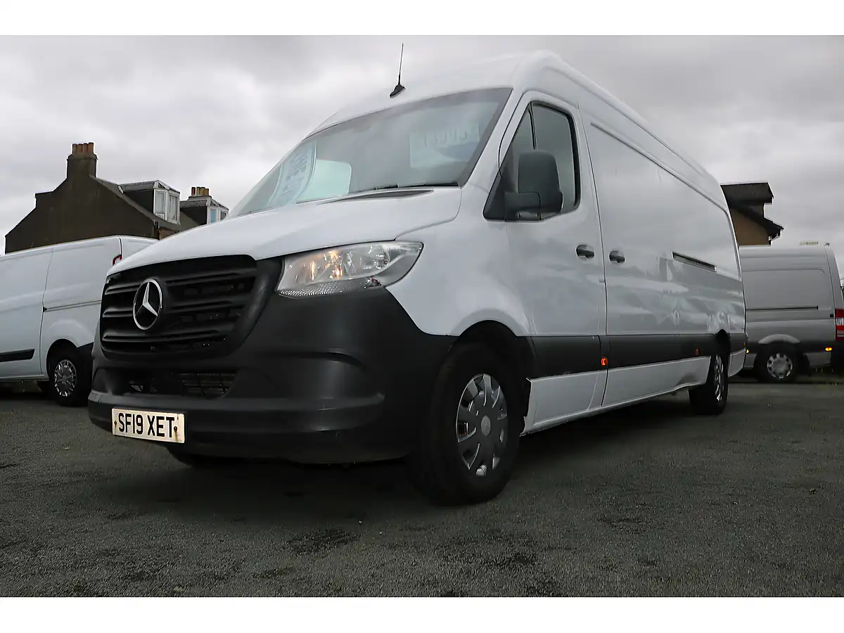 Used 2019 Mercedes-Benz Sprinter Lwb White - Interior and Exterior details 12