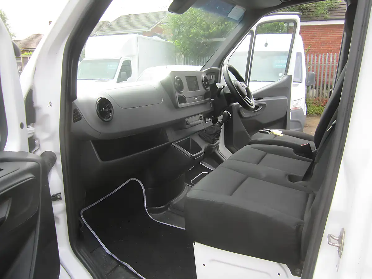 Used 2019 Mercedes-Benz Sprinter Lwb White - Interior and Exterior details 10
