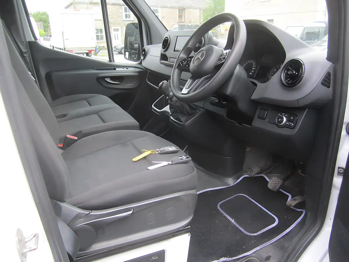 Used 2019 Mercedes-Benz Sprinter Lwb White - Interior and Exterior details 9