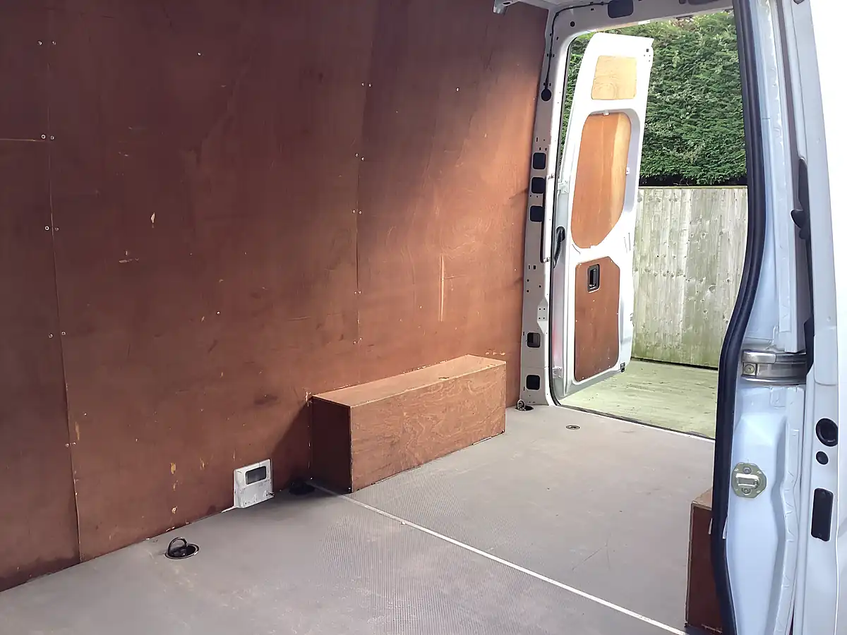 Used 2019 Mercedes-Benz Sprinter Mwb White - Interior and Exterior details 11