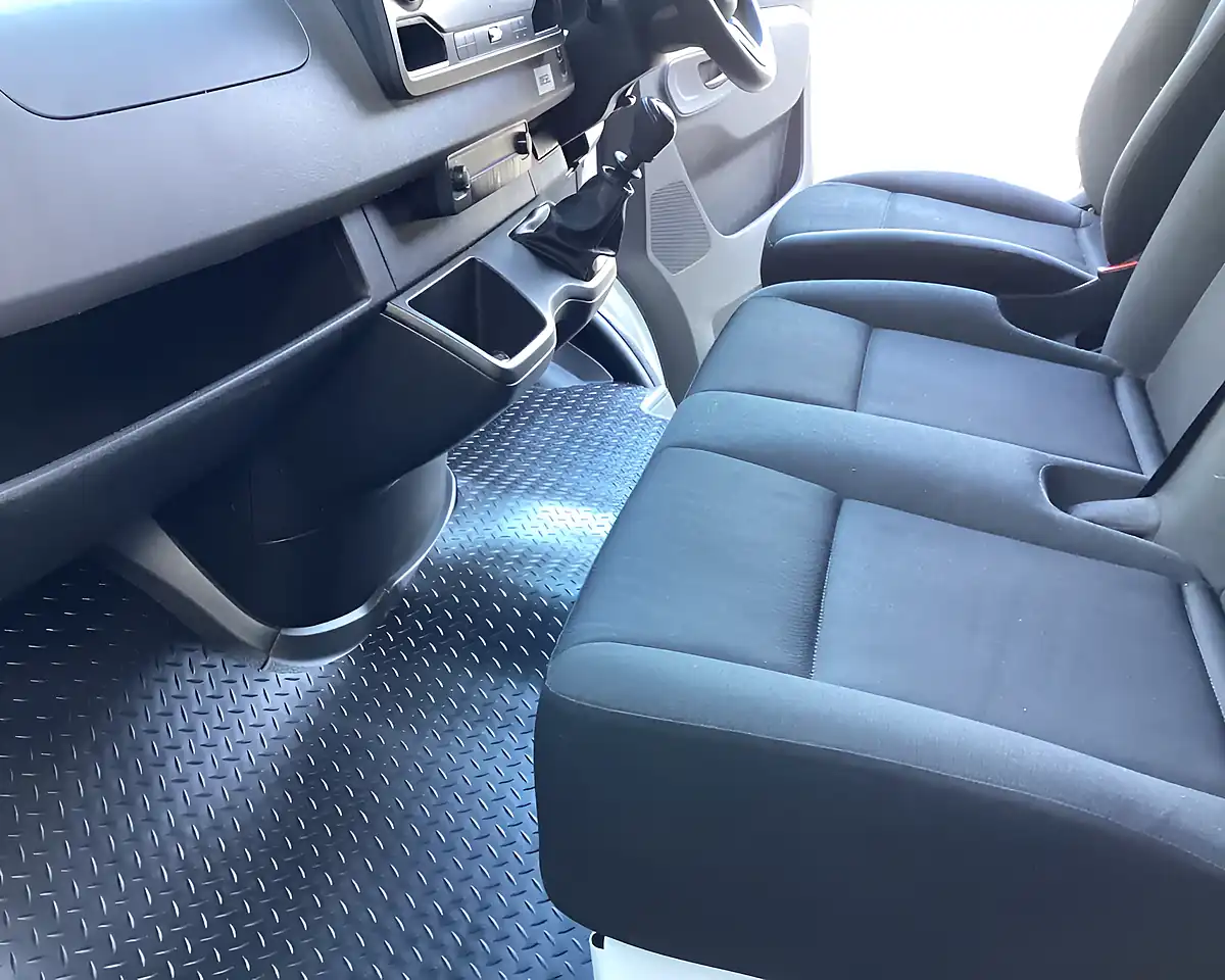 Used 2019 Mercedes-Benz Sprinter Mwb White - Interior and Exterior details 17