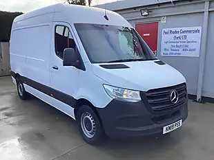Used 2019 Mercedes-Benz Sprinter Mwb White - Interior and Exterior details 3