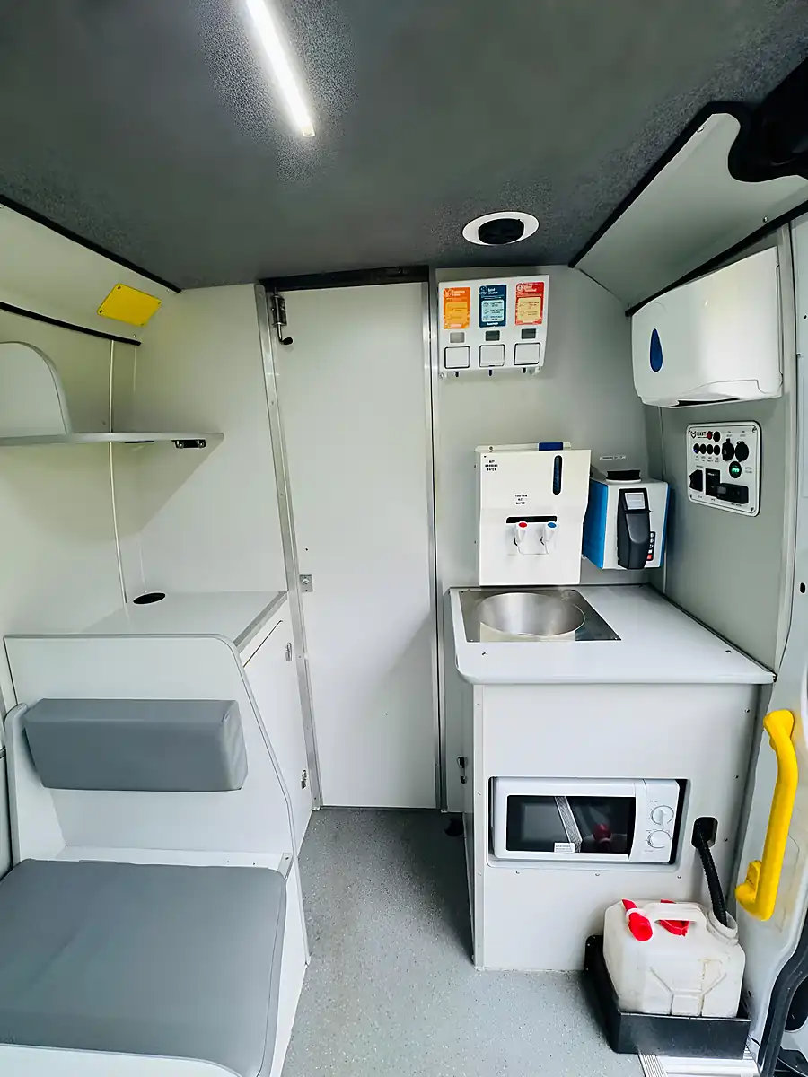Used 2019 Mercedes-Benz Sprinter Panel Van White - Interior and Exterior details 11