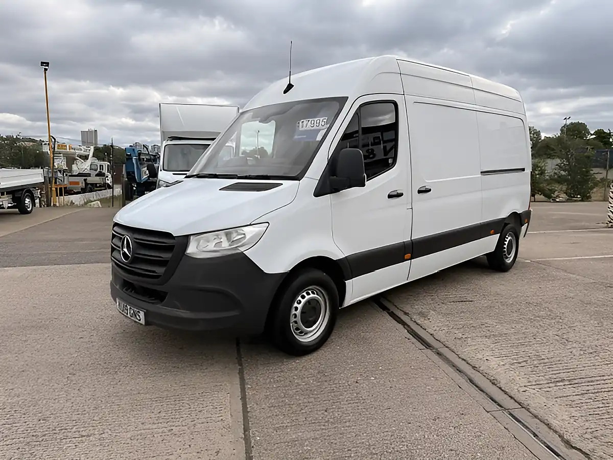 Used 2019 Mercedes-Benz Sprinter Premium White - Interior and Exterior details 11