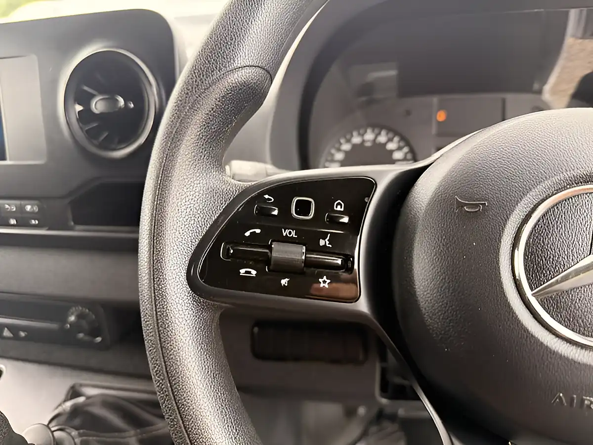 Used 2019 Mercedes-Benz Sprinter Premium White - Interior and Exterior details 17